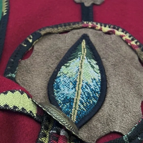 Vintage Women’s Coloratura Tribal 100% Wool Vest (Medium) - Picture 6 of 6